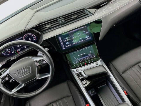 2024 Audi Q8 e-tron quattro Premium Plus