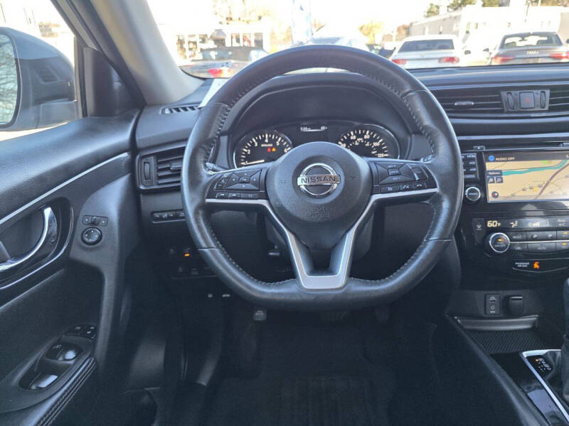 2017 Nissan Rogue SV