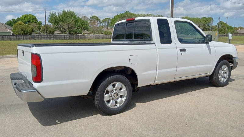 2000 Nissan Frontier XE