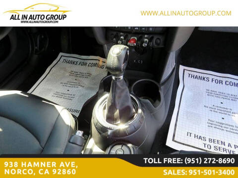 2017 MINI Hardtop 4 Door Cooper