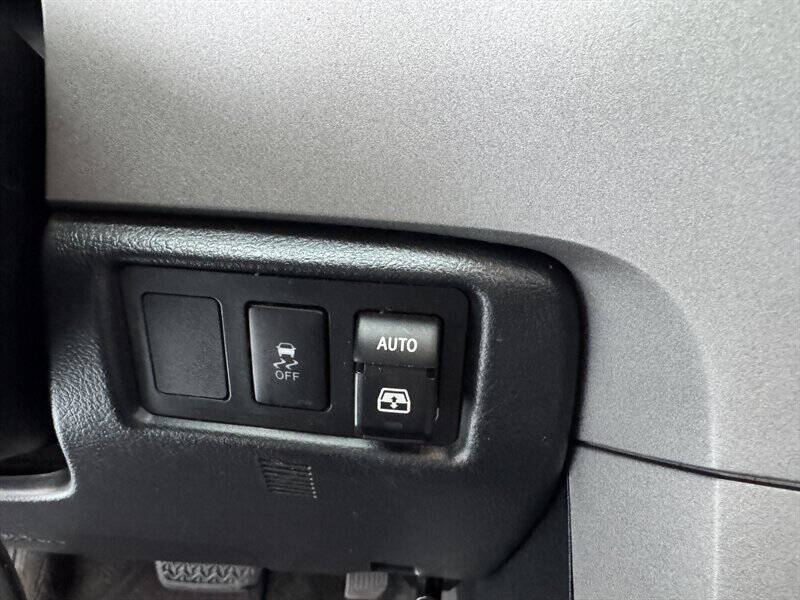 2013 Toyota Sequoia SR5