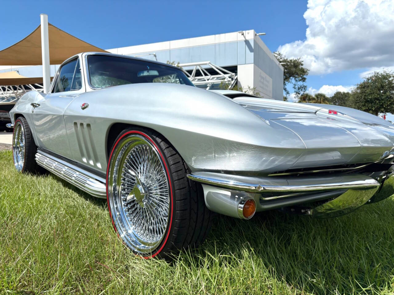 1965 Chevrolet Corvette 22