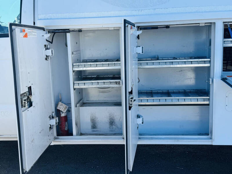 2011 Ford E-Series E-350 SD