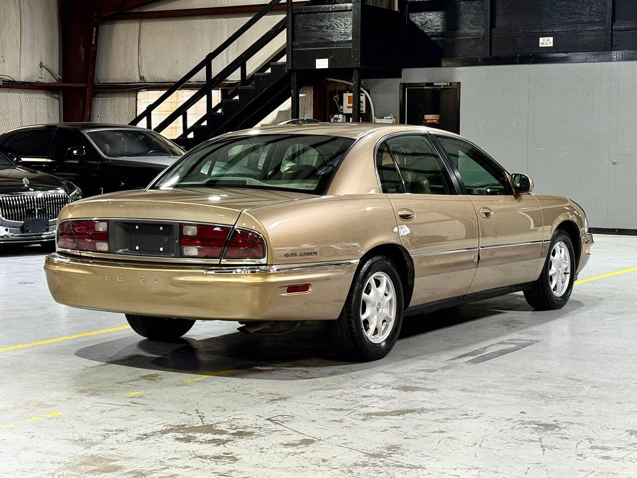 2000 Buick Park Avenue for sale at Carnival Car Company in Victoria, TX