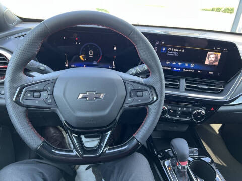 2025 Chevrolet Trax RS