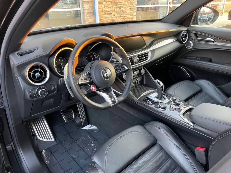 2022 Alfa Romeo Stelvio Quadrifoglio