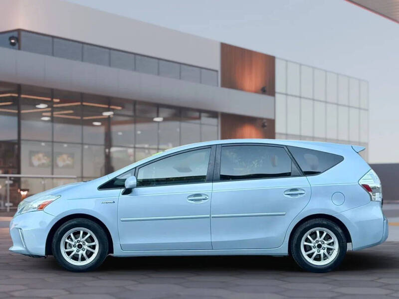 2012 Toyota Prius v