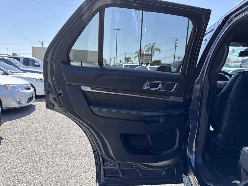 2017 Ford Explorer Platinum