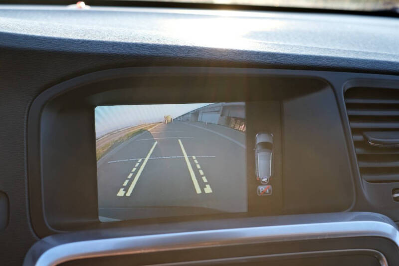 2015 Volvo V60 T5 Drive-E Premier Plus