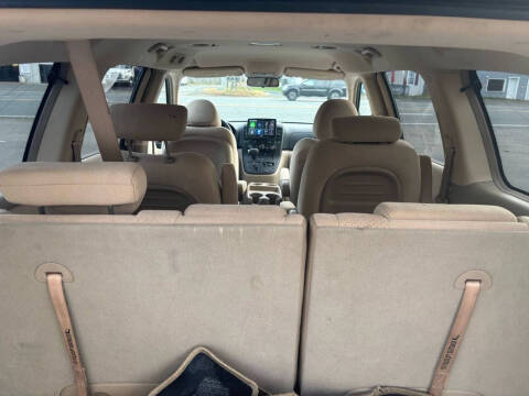 2007 Hyundai Entourage