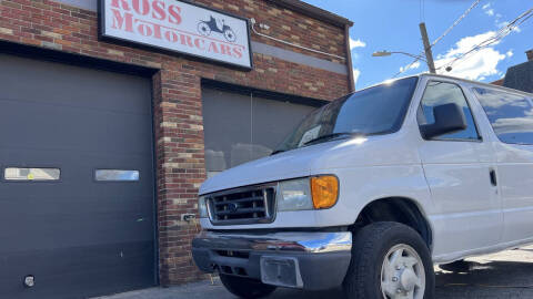2005 Ford E-Series E-350 SD XLT