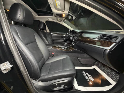 2016 BMW 5 Series 528i