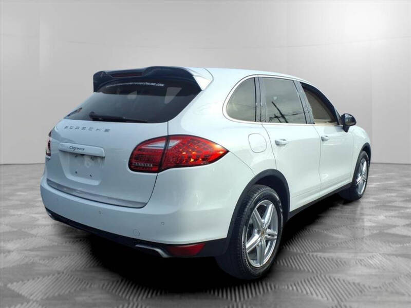 2014 Porsche Cayenne Platinum