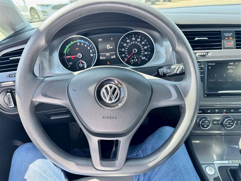 2016 Volkswagen e-Golf SE