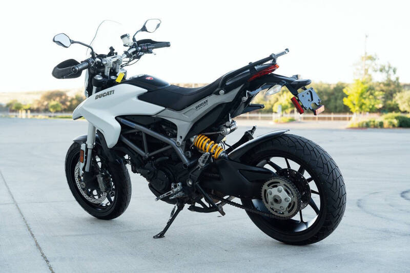 2013 Ducati Hypermotard 821