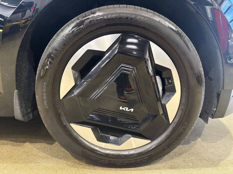 2024 Kia EV9 Land