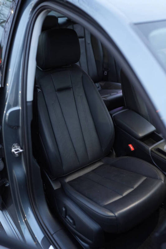 2019 Audi A4 quattro Premium Plus 45 TFSI