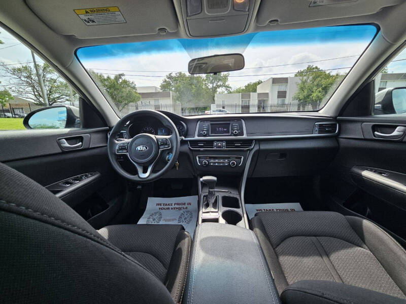 2017 Kia Optima LX