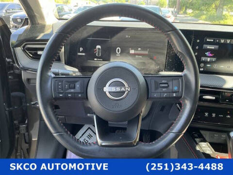 2025 Nissan Kicks SR
