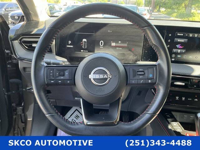 2025 Nissan Kicks SR