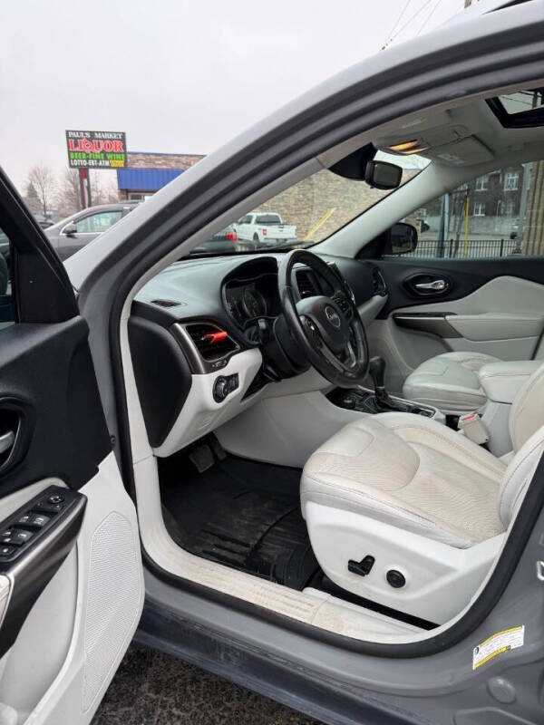 2021 Jeep Cherokee Latitude Lux