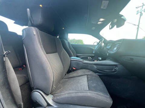 2015 Dodge Challenger SXT