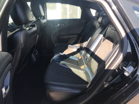 2015 Chrysler 200 S