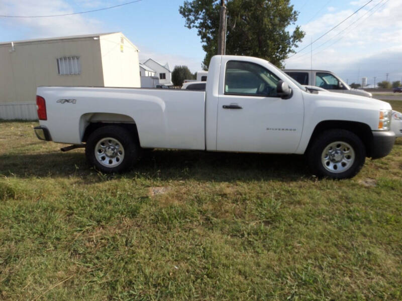 2011 Chevrolet Silverado 1500 for sale at AUTO FLEET REMARKETING, INC. in Van Alstyne TX