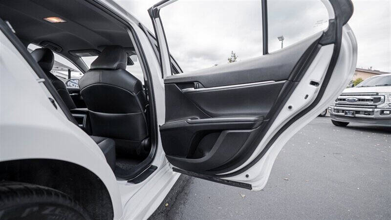 2023 Toyota Camry SE