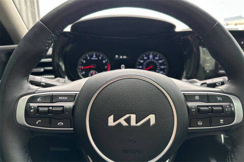 2022 Kia K5 EX