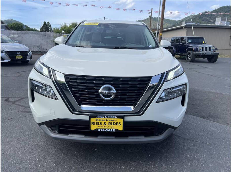 2021 Nissan Rogue SV
