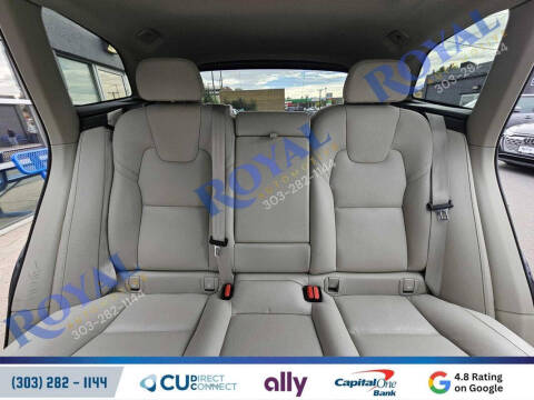 2023 Volvo XC60 B5 Plus Bright Theme