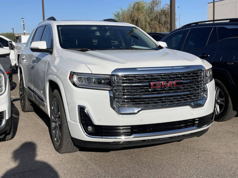 2023 GMC Acadia Denali