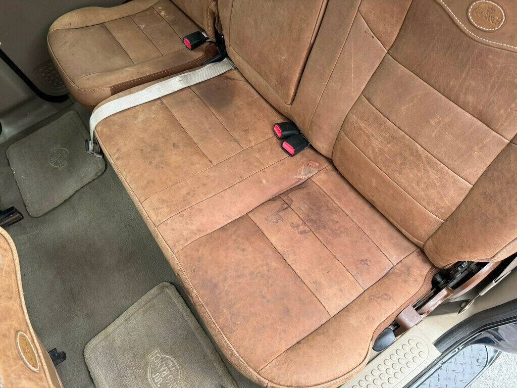 2005 Ford F-350 Super Duty 42