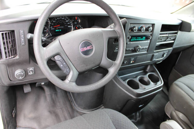 2023 GMC Savana 2500