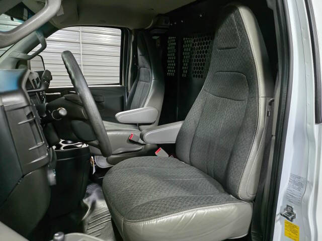 2023 GMC Savana 2500