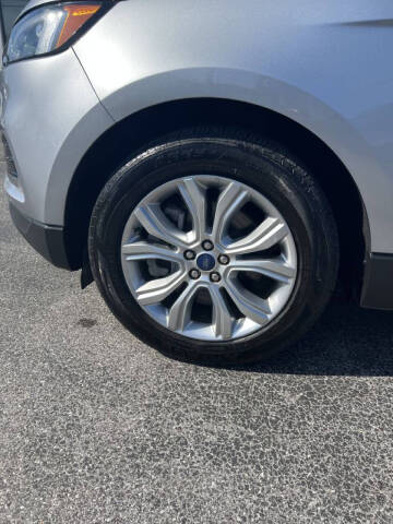 2022 Ford Edge Titanium