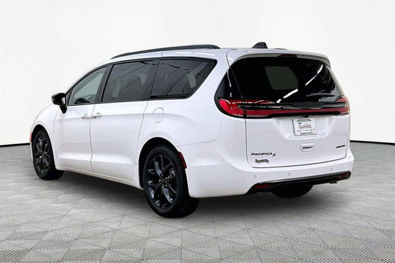 2027 Chrysler Pacifica Limited
