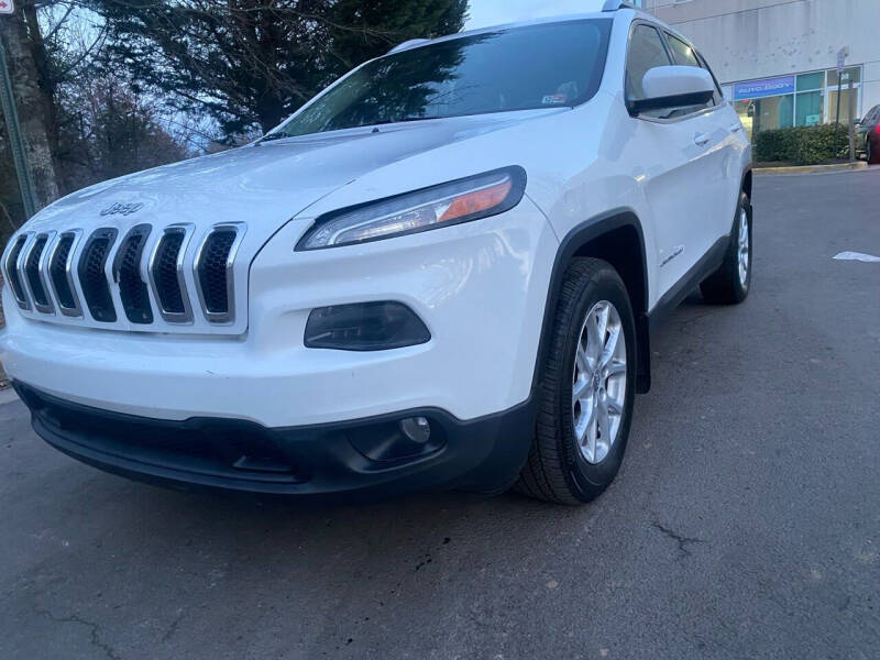 2014 Jeep Cherokee for sale at Super Bee Auto in Chantilly VA