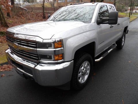 2015 Chevrolet Silverado 2500HD for sale at Lakewood Auto Body LLC in Waterbury CT