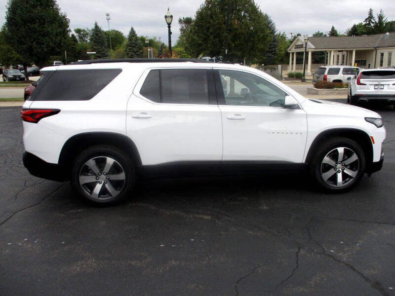 2023 Chevrolet Traverse LT Leather