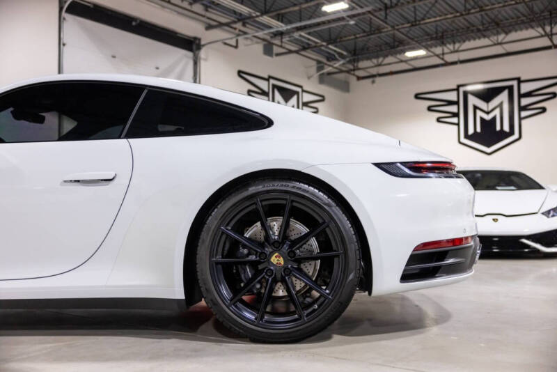 2022 Porsche 911 Carrera