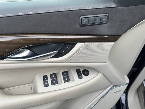 2018 Cadillac Escalade Luxury