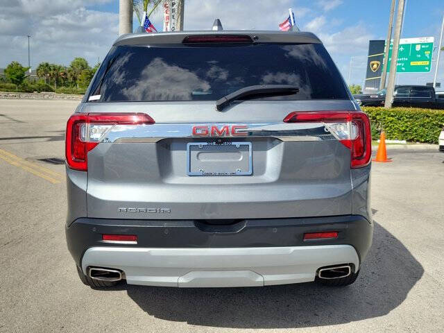 2022 GMC Acadia SLT