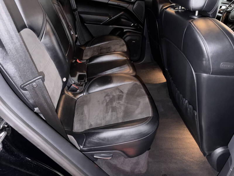 2013 Porsche Cayenne GTS