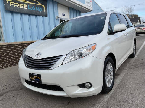 2015 Toyota Sienna XLE Premium 8-Passenger