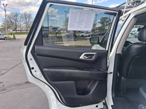 2019 Nissan Pathfinder SL