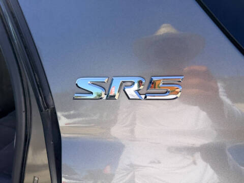 2005 Toyota Sequoia SR5