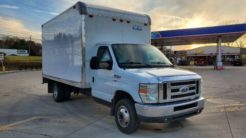 2009 Ford E-Series Chassis for sale at INTERNATIONAL AUTO SALES LLC in Latrobe PA