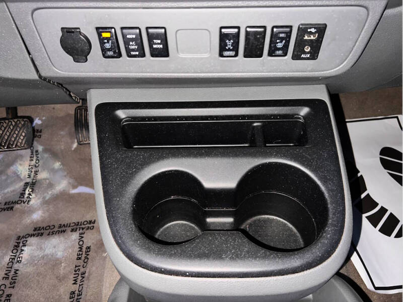 2016 Nissan NV 3500 HD SL